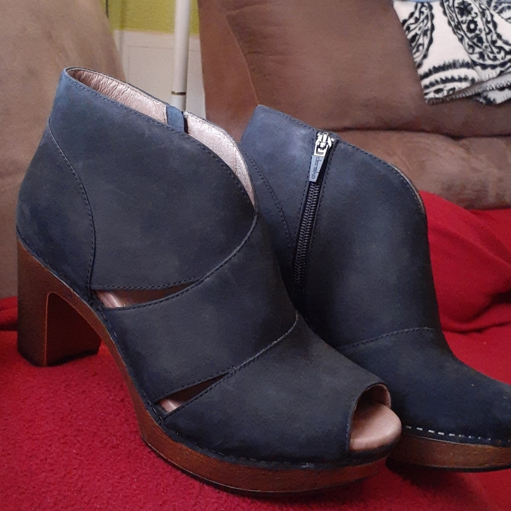 dansko heeled booties